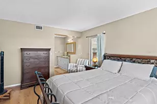 7364 Cloister Dr, Sarasota, FL 34231 - Photo 16