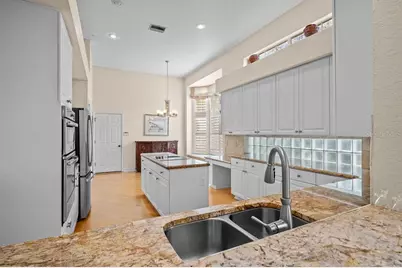 7117 Victoria Circle, University Park, FL 34201 - Photo 8