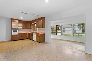 4986 Buchanan Pl, Sarasota, FL 34231 - Photo 10