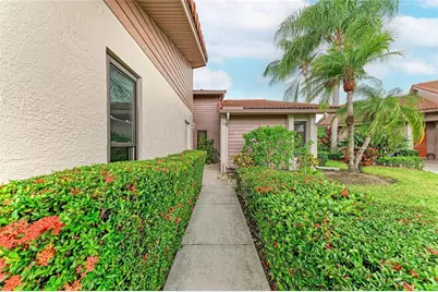 3952 Wilshire Circle E #166, Sarasota, FL 34238 - Photo 4