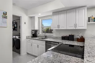 8081 Cascadas Ave, North Port, FL 34287 - Photo 18