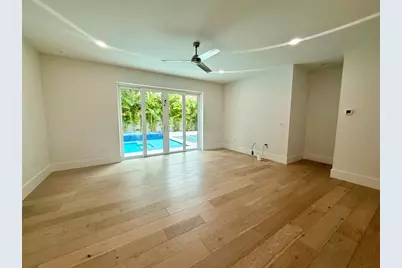3319 S Osprey Avenue, Sarasota, FL 34239 - Photo 6