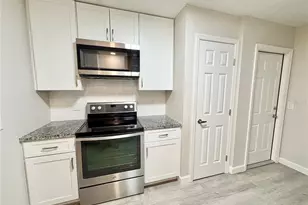 3126 Shamrock Dr, Venice, FL 34293 - Photo 8