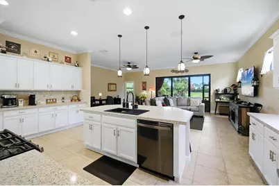 10035 Marbella Drive, Bradenton, FL 34211 - Photo 12