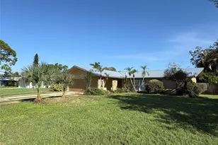 7704 24th Ave W, Bradenton, FL 34209 - Photo 2