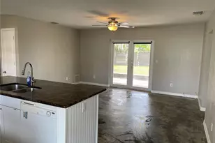 330 Beverly Rd, Venice, FL 34293 - Photo 2