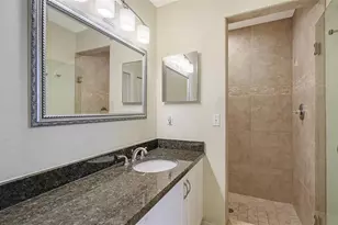 4655 Tower Hill Ln, Sarasota, FL 34238 - Photo 22