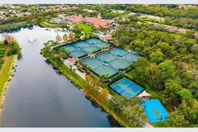7632 Bergamo Avenue, Sarasota, FL 34238 - Photo 38