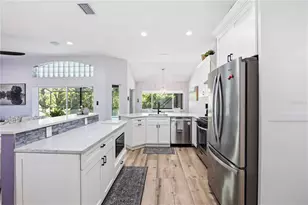 5595 Bent Oak Dr, Sarasota, FL 34232 - Photo 14