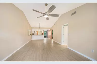 7652 Eagle Creek Drive #7598, Sarasota, FL 34243 - Photo 10