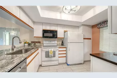 7652 Eagle Creek Drive #7598, Sarasota, FL 34243 - Photo 22
