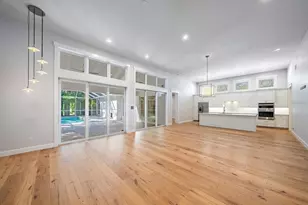 2436 Arlington St, Sarasota, FL 34239 - Photo 6