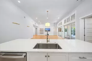 2436 Arlington St, Sarasota, FL 34239 - Photo 18