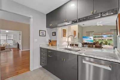 5815 Fairwoods Circle, Sarasota, FL 34243 - Photo 28