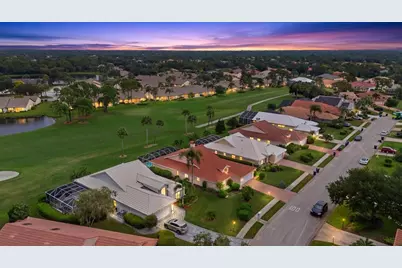5815 Fairwoods Circle, Sarasota, FL 34243 - Photo 10