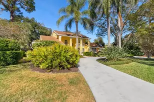4489 Oak View Dr, Sarasota, FL 34232 - Photo 2