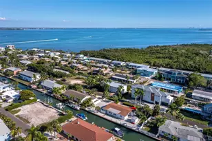 691 Tarawitt Dr, Longboat Key, FL 34228 - Photo 30