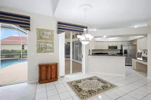 9010 Ashbourne Ct, Sarasota, FL 34238 - Photo 12