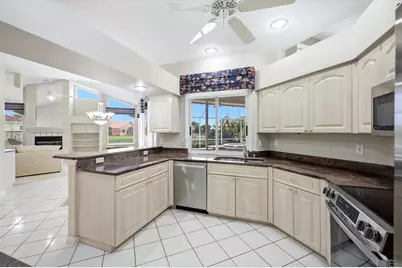 9010 Ashbourne Court, Sarasota, FL 34238 - Photo 14