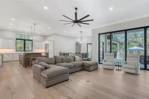 9291 Swaying Branch Rd, Sarasota, FL 34241 - Photo 12