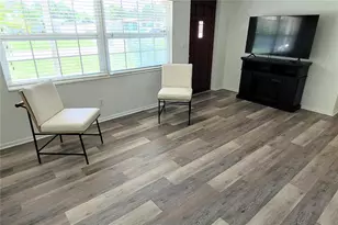 2975 Louise St, Sarasota, FL 34237 - Photo 4
