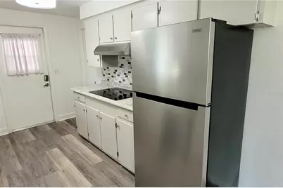 2975 Louise Street, Sarasota, FL 34237 - Photo 10