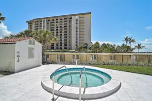 1100 Benjamin Franklin Dr, Sarasota, FL 34236 - Photo 34