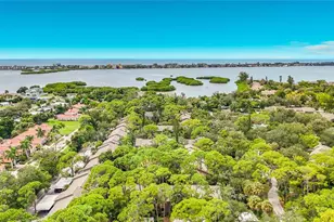 1711 Pelican Cove Rd, Sarasota, FL 34231 - Photo 4