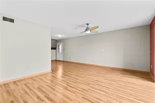 1601 Bayhouse Point Dr, Sarasota, FL 34231 - Photo 6