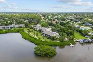 1601 Bayhouse Point Dr, Sarasota, FL 34231 - Photo 32