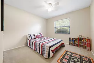 2328 Spring Oaks Cir, Sarasota, FL 34234 - Photo 24