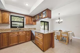 2328 Spring Oaks Cir, Sarasota, FL 34234 - Photo 18
