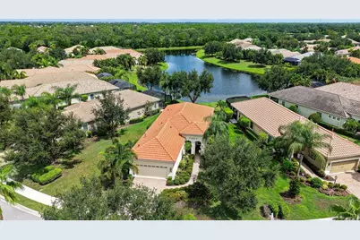 7159 Westhill Court, Lakewood Ranch, FL 34202 - Photo 4