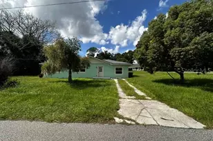 923 W Lake Cannon Dr NW, Winter Haven, FL 33881 - Photo 1