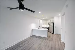 1420 Lakefront Dr, Sarasota, FL 34240 - Photo 12