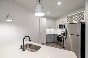 1420 Lakefront Dr, Sarasota, FL 34240 - Photo 4