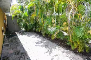 5454 Kensington St, Sarasota, FL 34232 - Photo 16