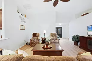 2714 Feiffer Cir, Sarasota, FL 34235 - Photo 10