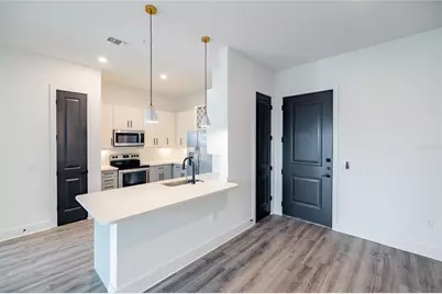 1420 Lakefront Drive #4204, Sarasota, FL 34240 - Photo 6