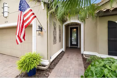 5231 Castello Lane, Lakewood Ranch, FL 34211 - Photo 4