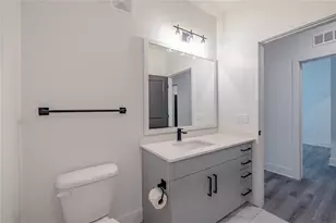 1420 Lakefront Dr, Sarasota, FL 34240 - Photo 20