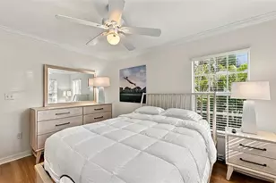 516 Howard Ct, Sarasota, FL 34236 - Photo 18