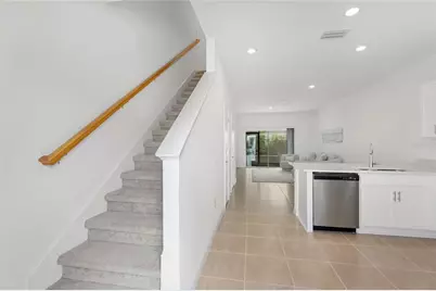 8724 Daybreak Street, Sarasota, FL 34241 - Photo 6