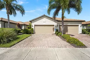19241 Serafina St, Venice, FL 34293 - Photo 2