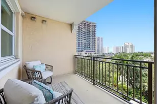 750 N Tamiami Trail, Sarasota, FL 34236 - Photo 8