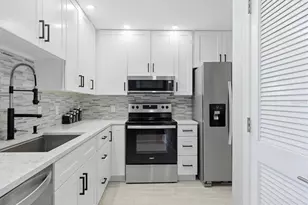 750 N Tamiami Trail, Sarasota, FL 34236 - Photo 14