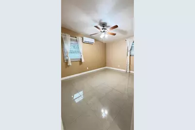 3107 Bayshore Gardens Parkway, Bradenton, FL 34207 - Photo 10