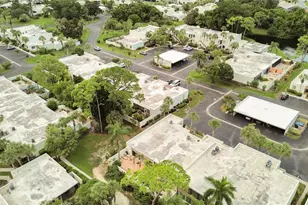 597 Lakeside Dr, Bradenton, FL 34210 - Photo 38