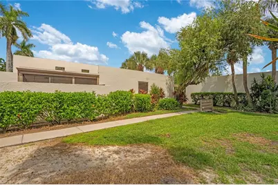 597 Lakeside Drive #205, Bradenton, FL 34210 - Photo 34