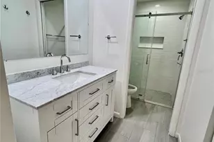 2132 Jo an Dr, Sarasota, FL 34231 - Photo 14